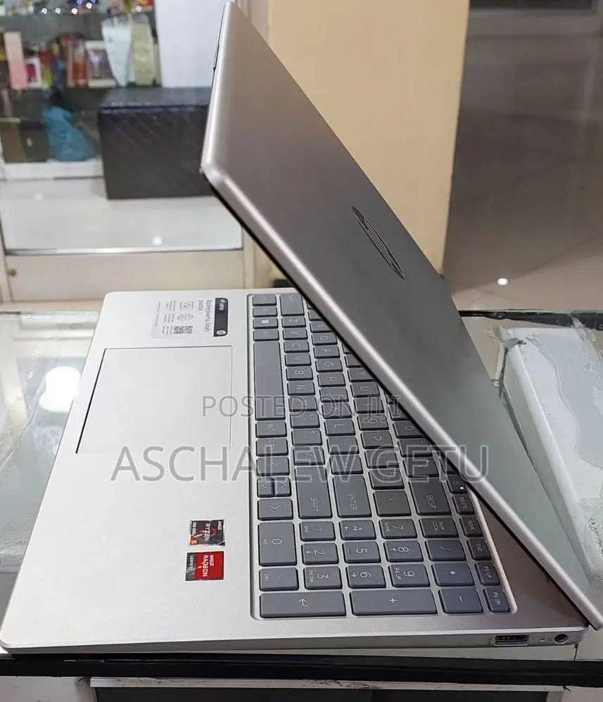 New Laptop HP EliteBook 840 8GB Intel Core I7 SSD 512GB