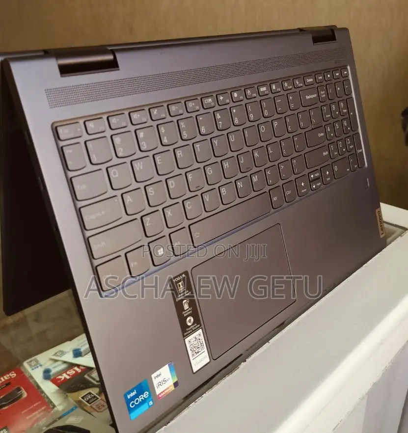 New Laptop HP 14-Dq1025cl 8GB Intel Core I7 SSD 256GB