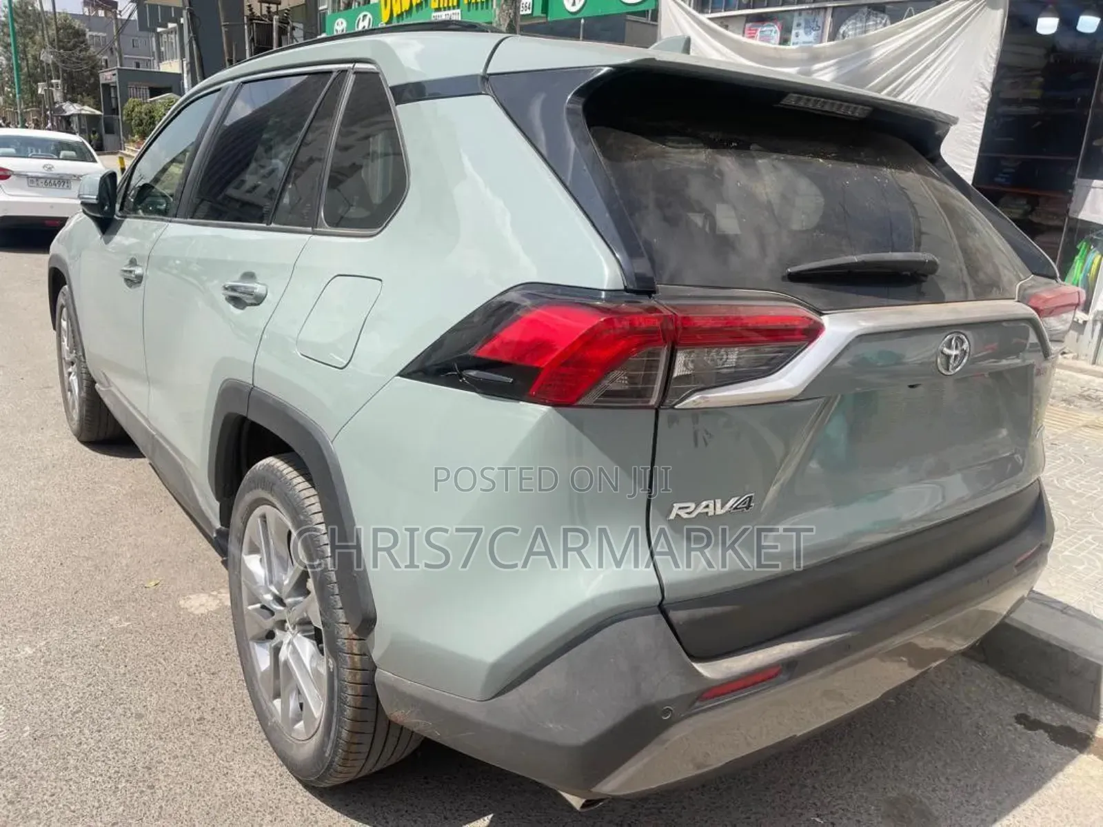 Toyota RAV4 LE AWD 2019 Green