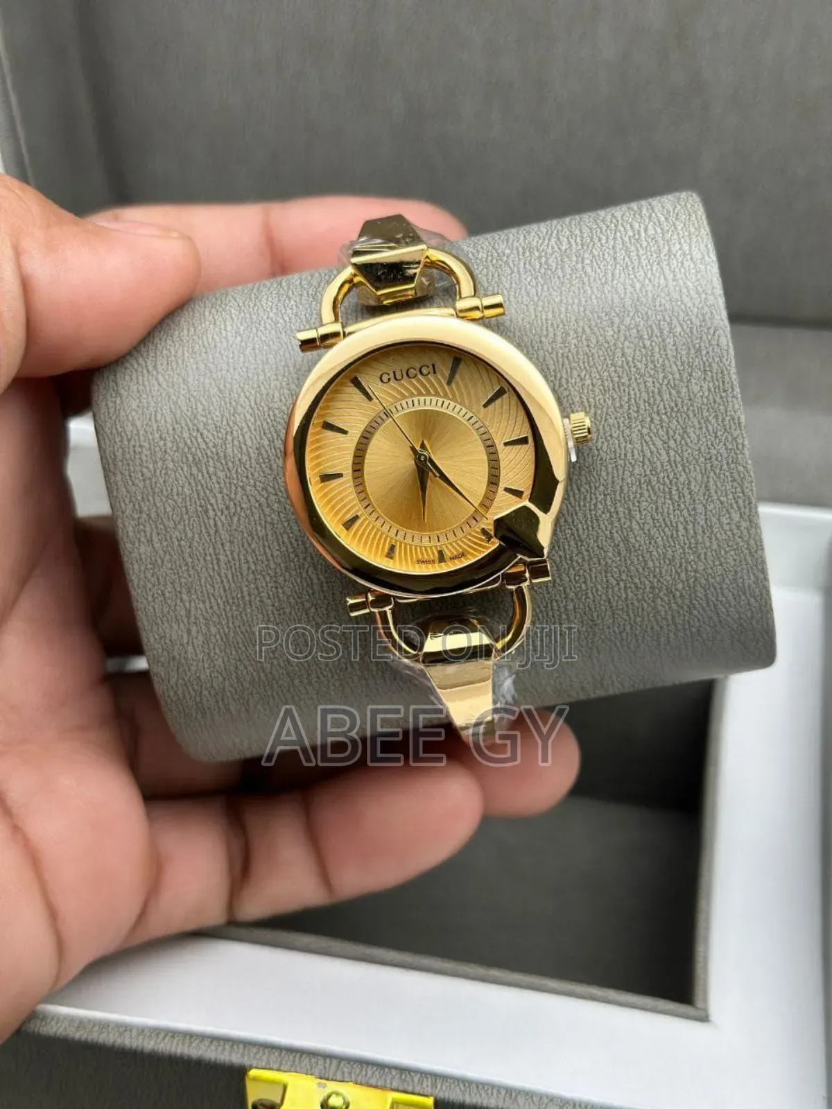 Gucci Women's Unique Wristwatches Ya122508 Stainles Steel