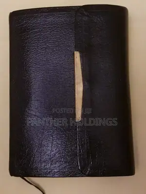 Photo - The Smallest Bible (Black, Snap Flap Closing) Leather Bound