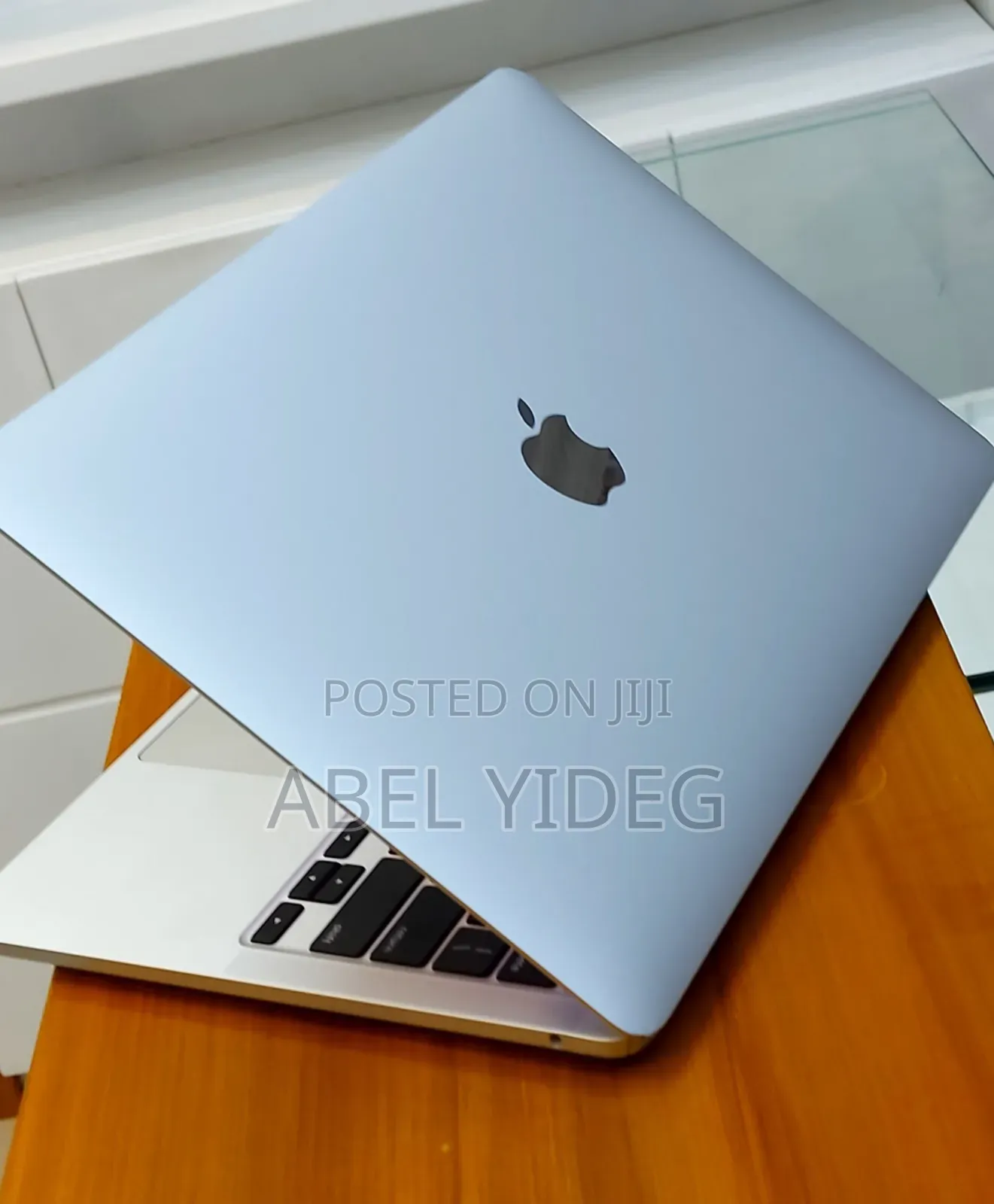 New Laptop Apple MacBook Pro 2020 M1 8GB SSD 512GB