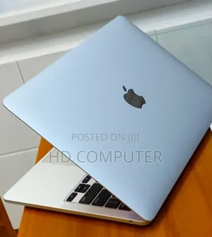 New Laptop Apple MacBook Pro M1 8GB Apple M1 Pro SSD 512GB