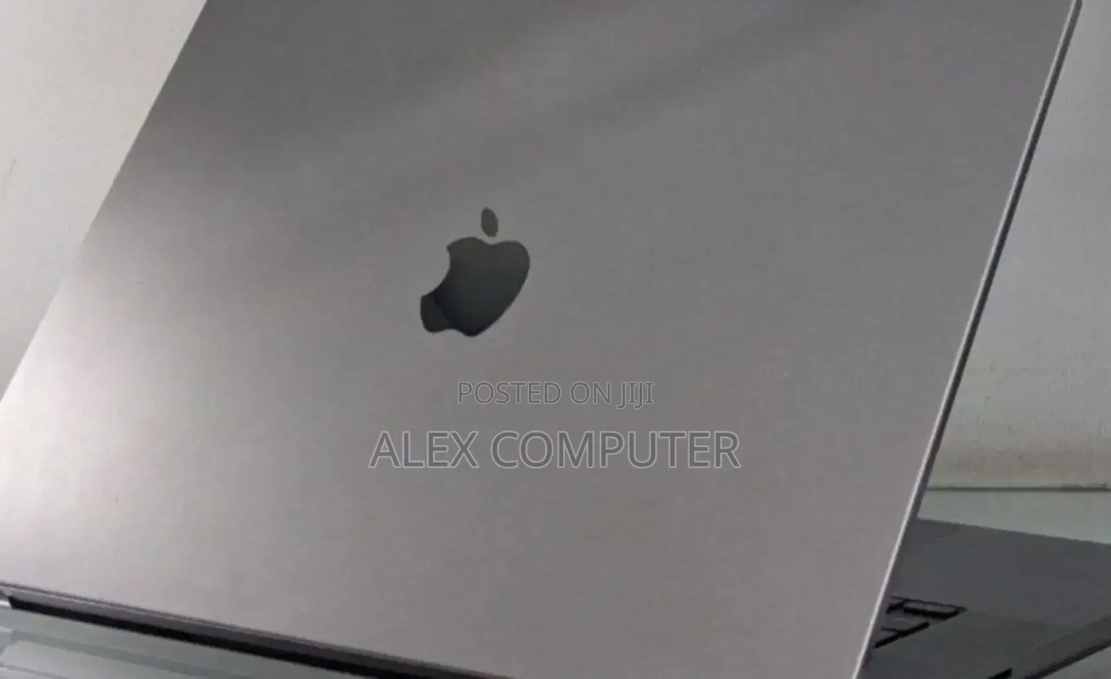 New Laptop Apple MacBook Pro M1 16GB Intel Core I7 SSD 1T