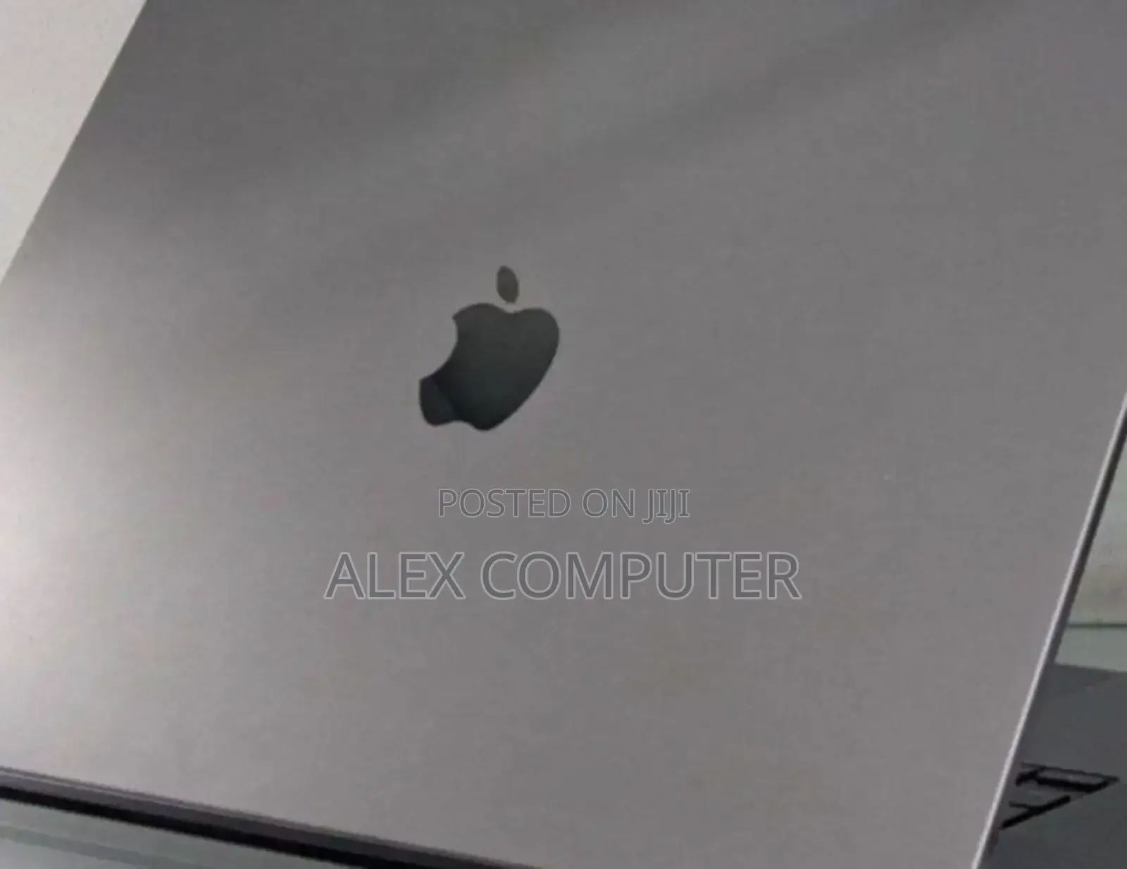 New Laptop Apple MacBook Pro M1 16GB Intel Core I7 SSD 1T