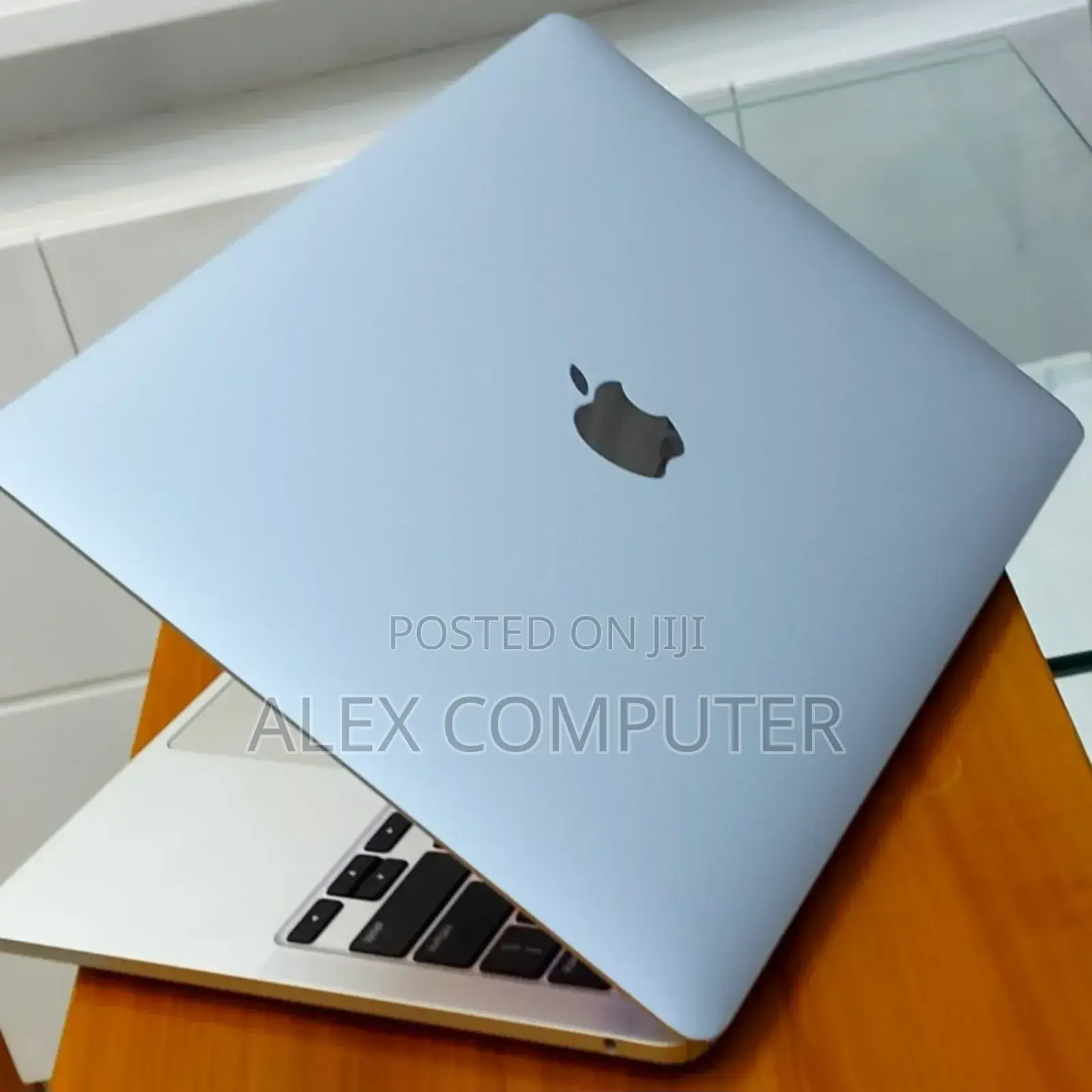New Laptop Apple MacBook Air 2020 M1 8GB Apple M1 Pro SSD 512GB