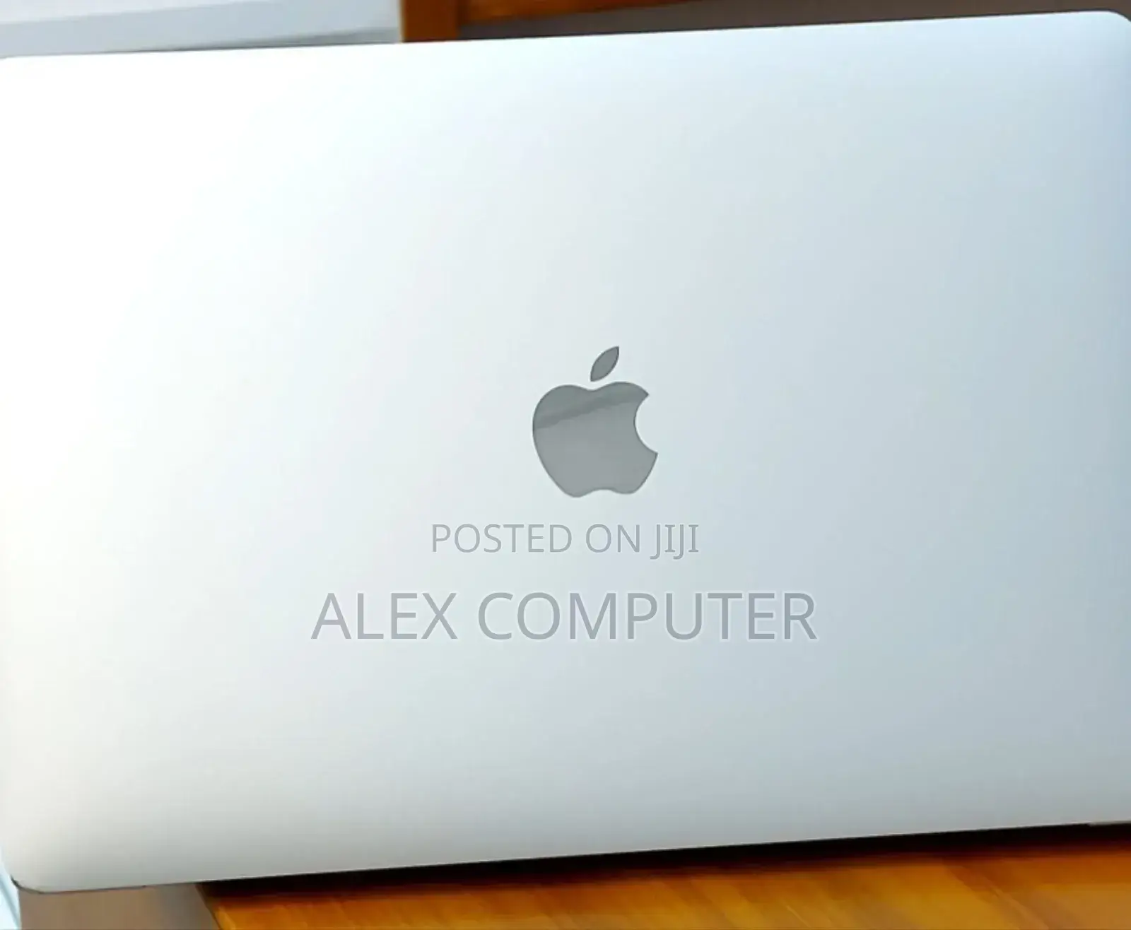 New Laptop Apple MacBook Air 2020 M1 8GB Apple M1 Pro SSD 512GB