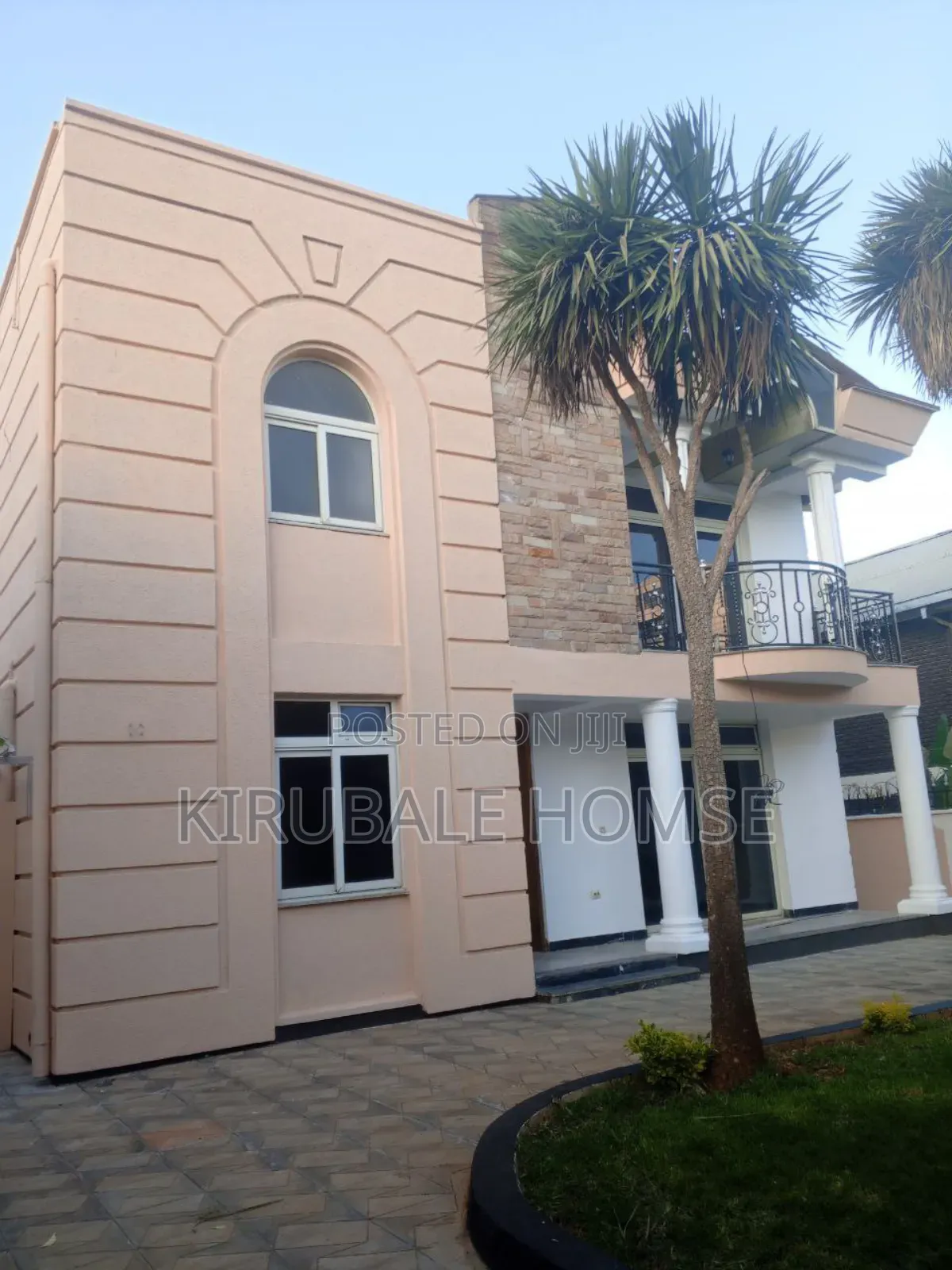 5bdrm Villa in Bole for rent