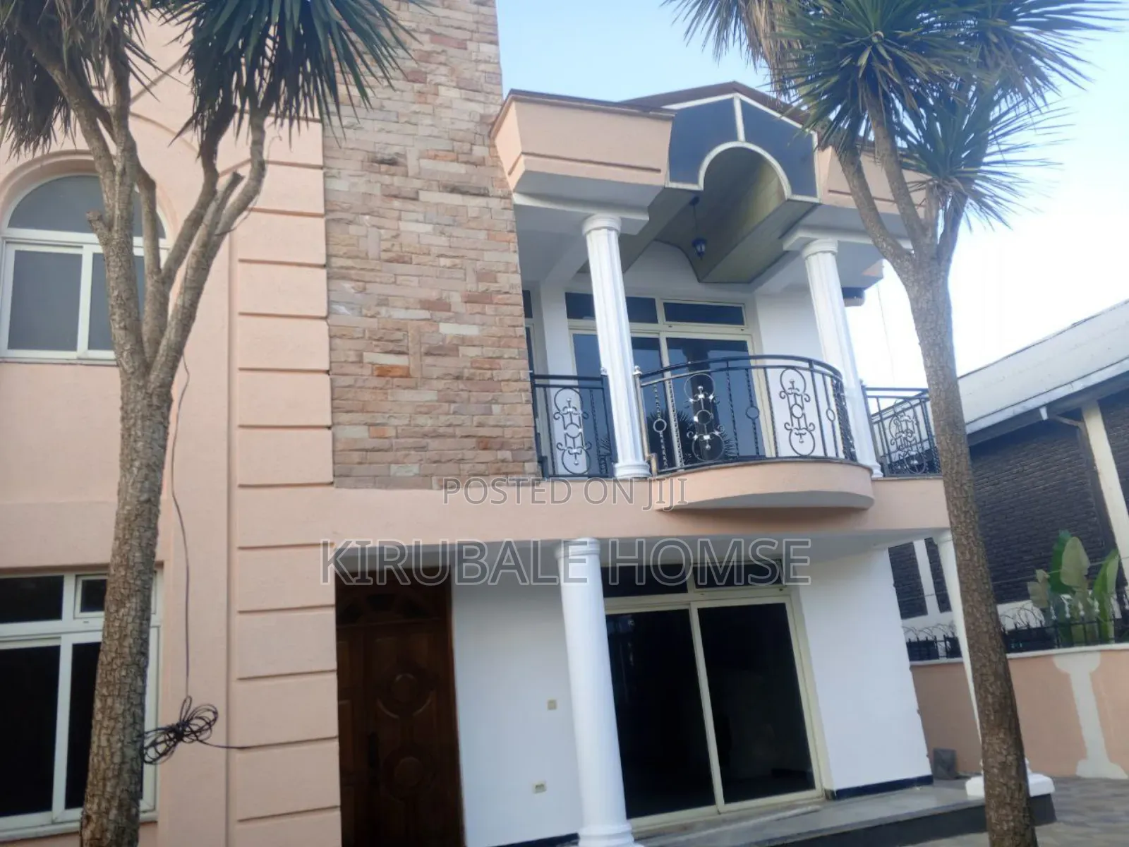 5bdrm Villa in Bole for rent