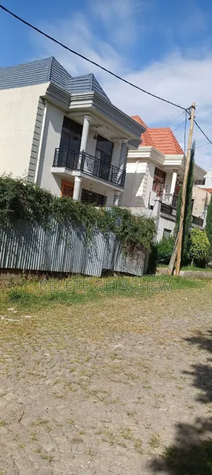 5bdrm House in Ayat Zone, G+1, Bole for sale