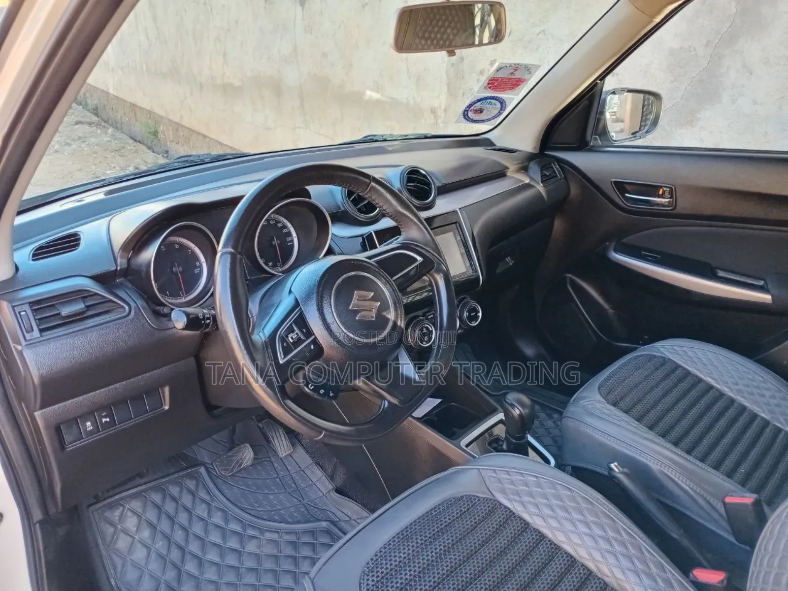 Suzuki Swift 2022 Silver