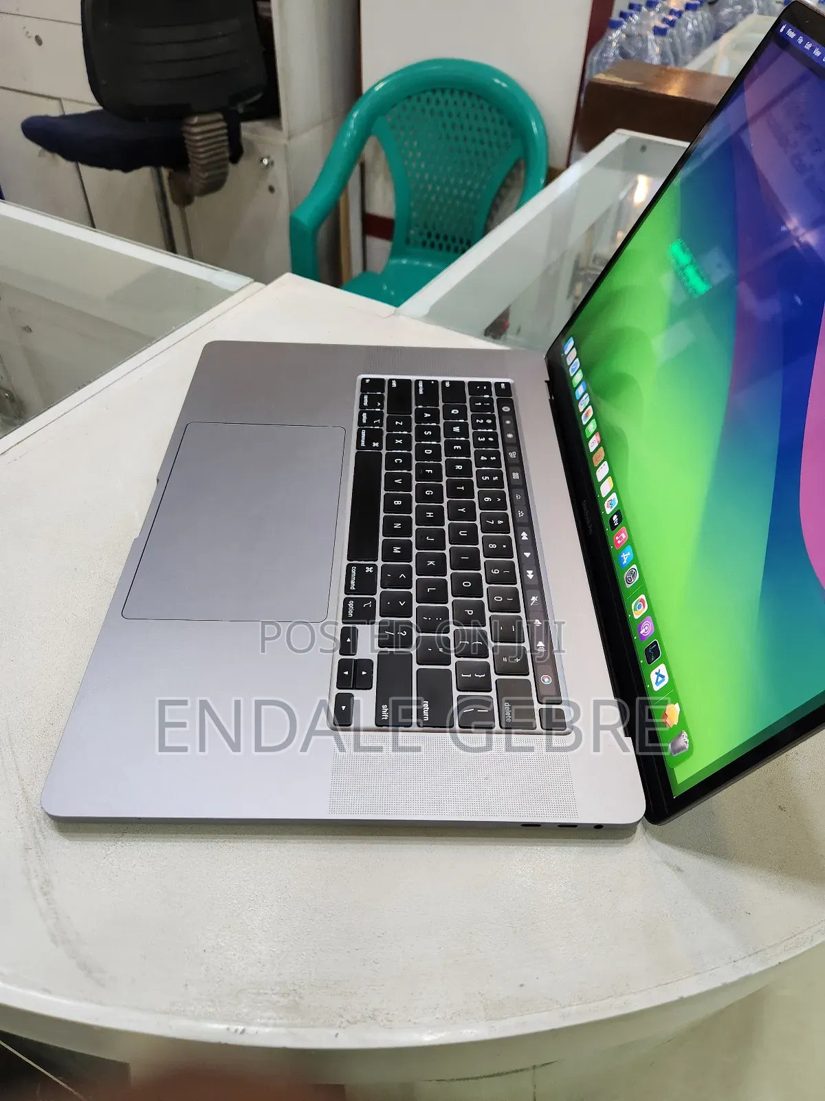 New Laptop Apple MacBook Pro 2019 16GB Intel Core I9 SSD 1T
