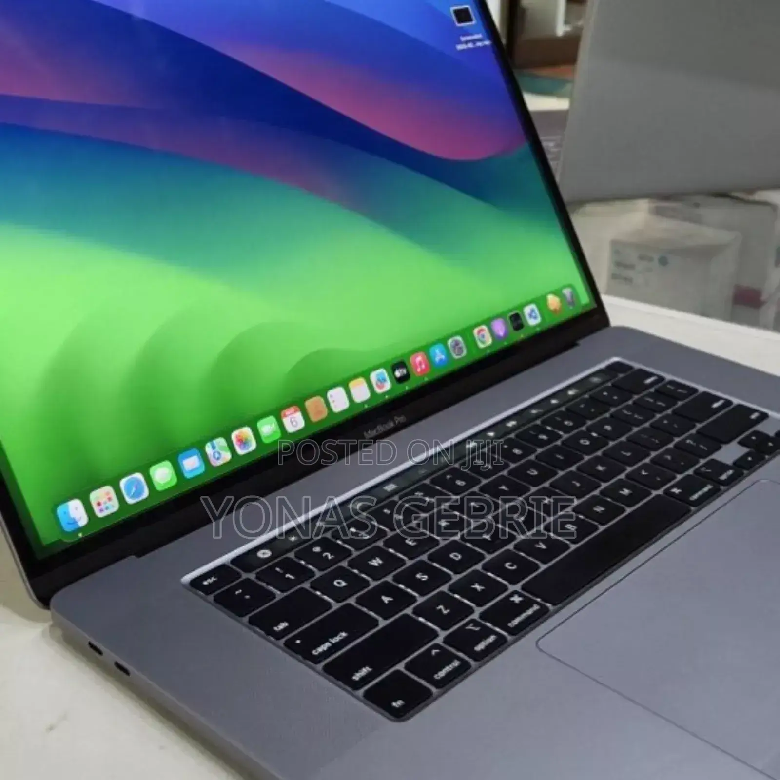 New Laptop Apple MacBook Pro 2019 16GB Intel Core I9 SSD 1T