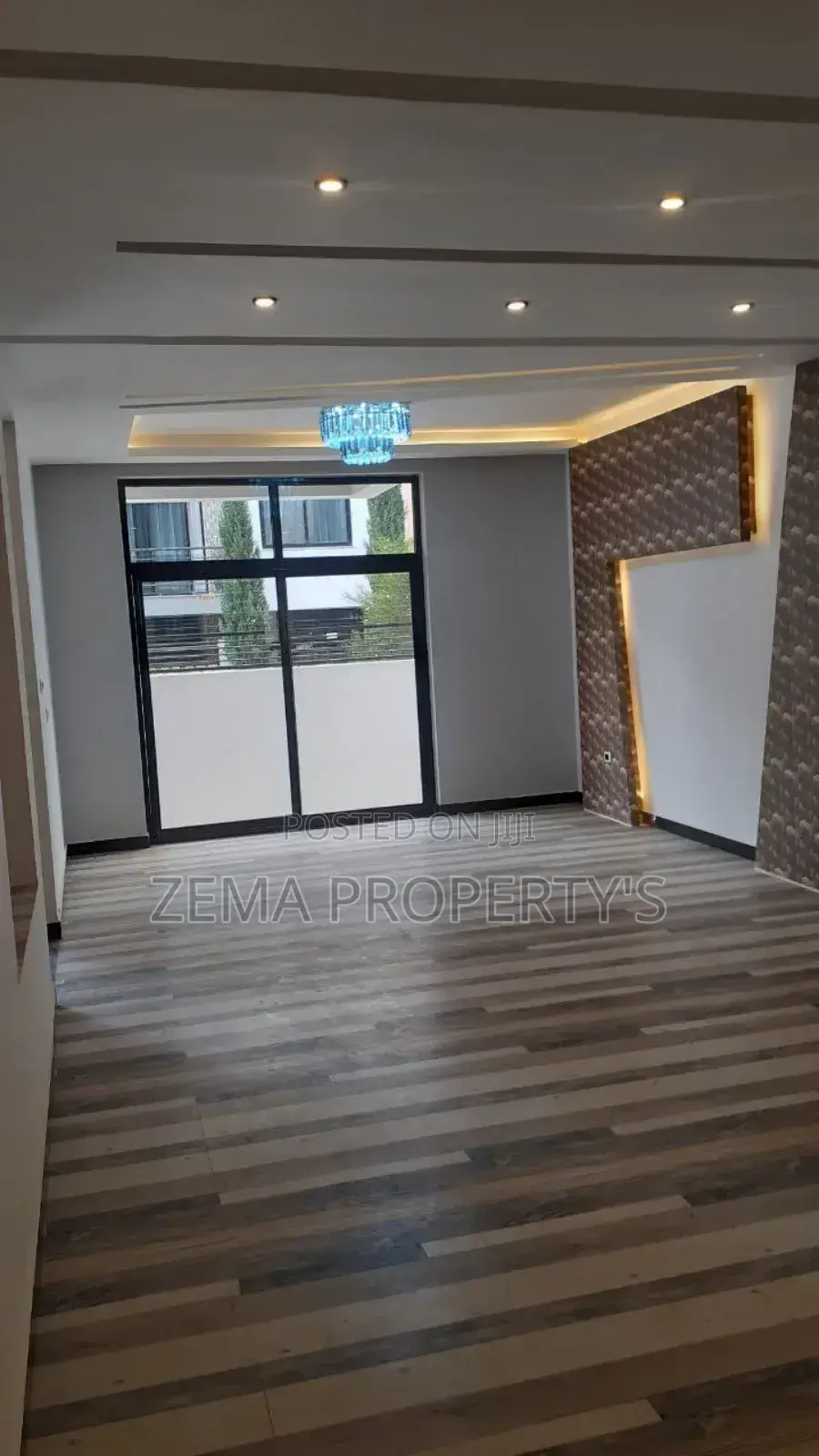 5bdrm House in Yeka for sale