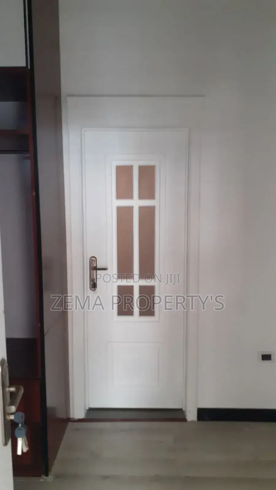 5bdrm House in Yeka for sale