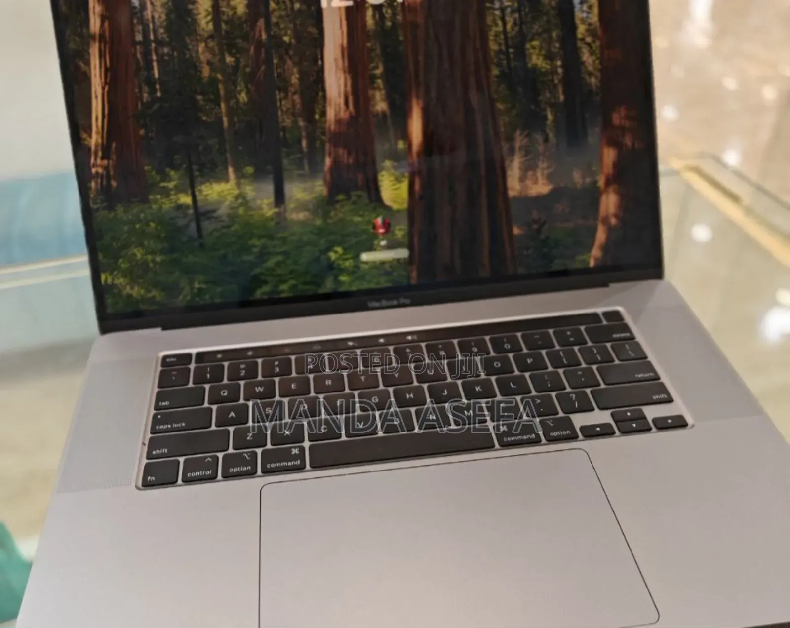 New Laptop Apple MacBook Pro 2019 16GB Intel Core I7 SSD 512GB