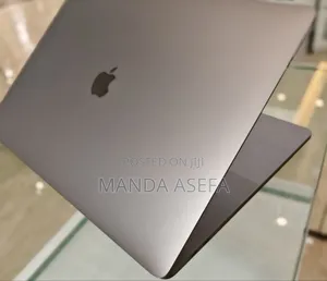 New Laptop Apple MacBook Pro 2019 16GB Intel Core I7 SSD 512GB