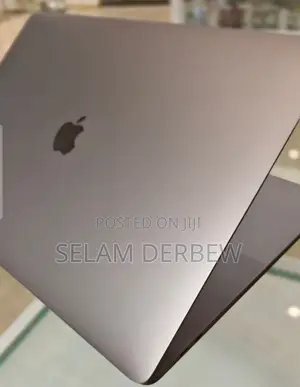 Photo - New Laptop Apple MacBook Pro 2019 16GB Intel Core I7 SSD 512GB