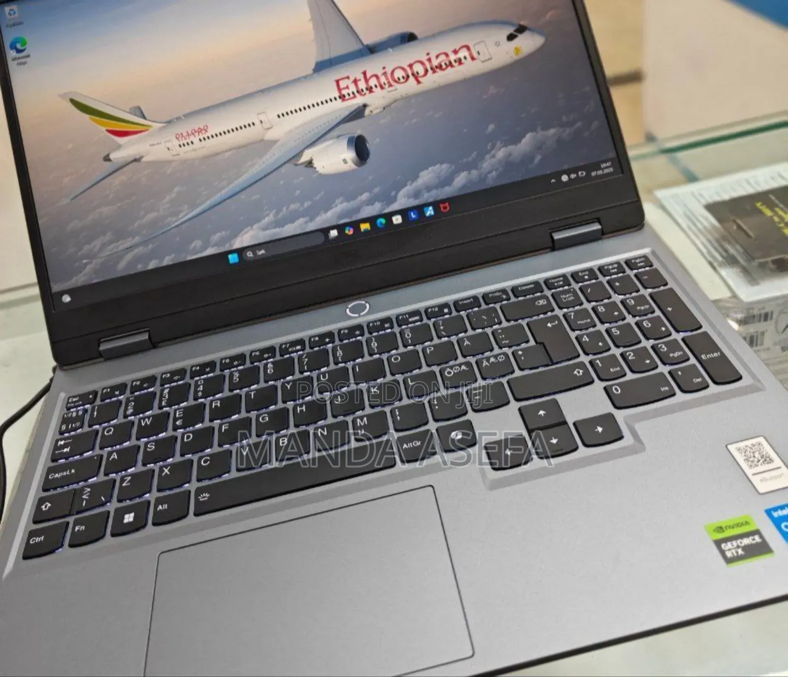 New Laptop Lenovo LOQ 15IRH8 24GB Intel Core I5 SSD 1T