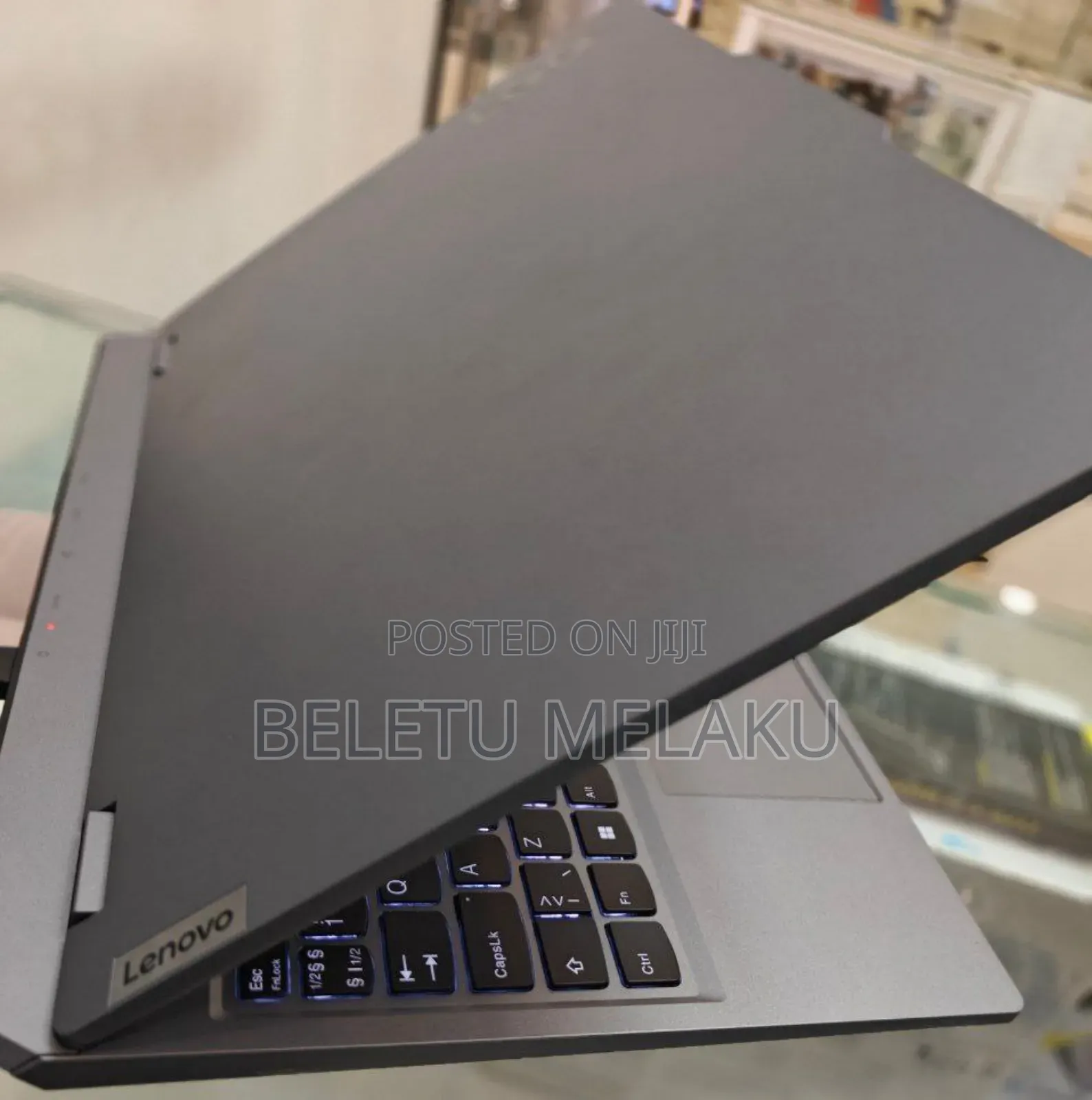 New Laptop Lenovo LOQ 15IRH8 24GB Intel Core I5 SSD 1T