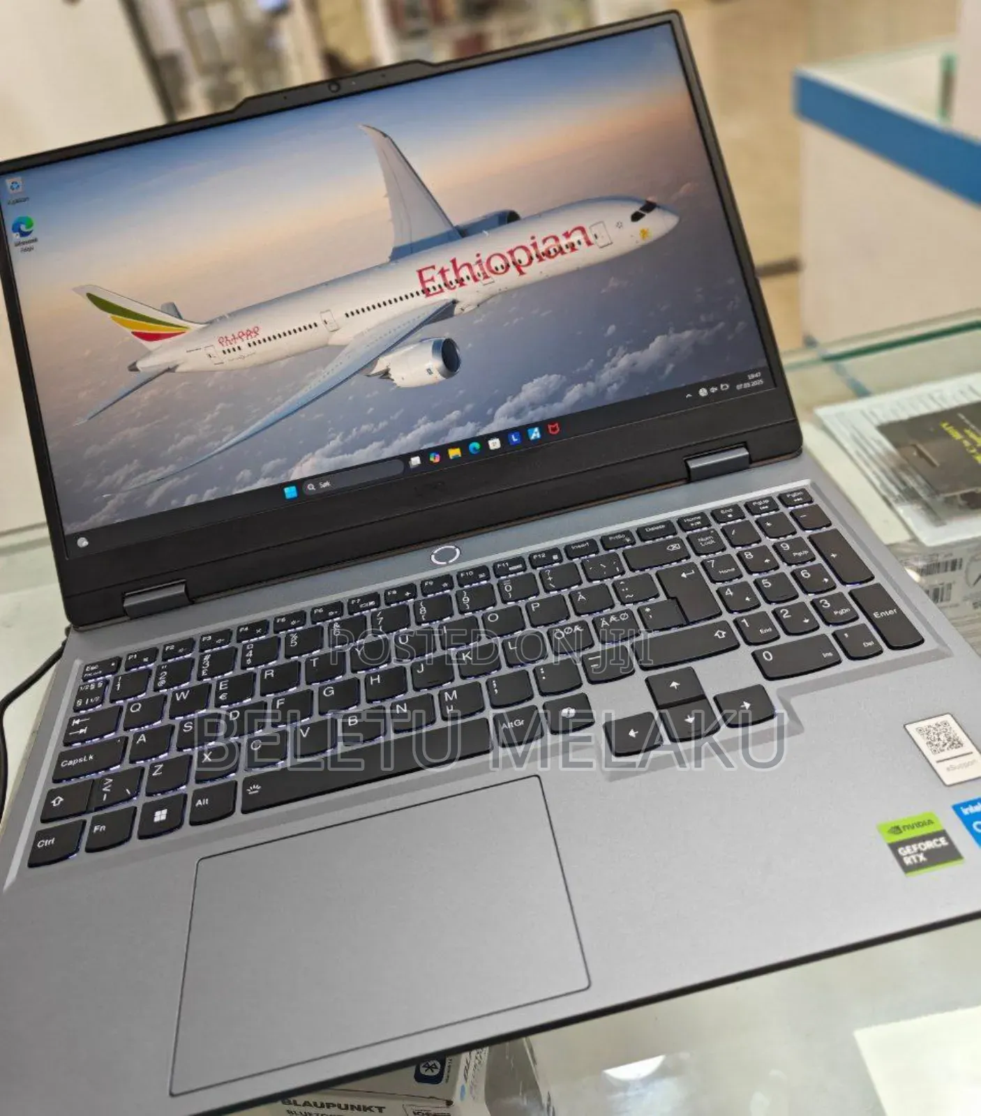 New Laptop Lenovo LOQ 15IRH8 24GB Intel Core I5 SSD 1T