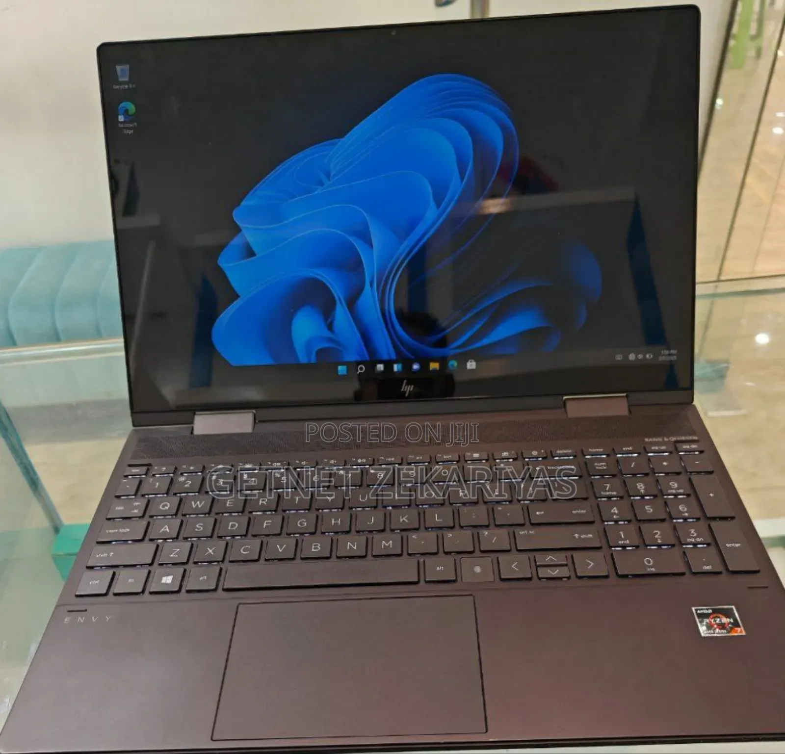 New Laptop HP Envy X360 12GB AMD Ryzen 7 SSD 512GB