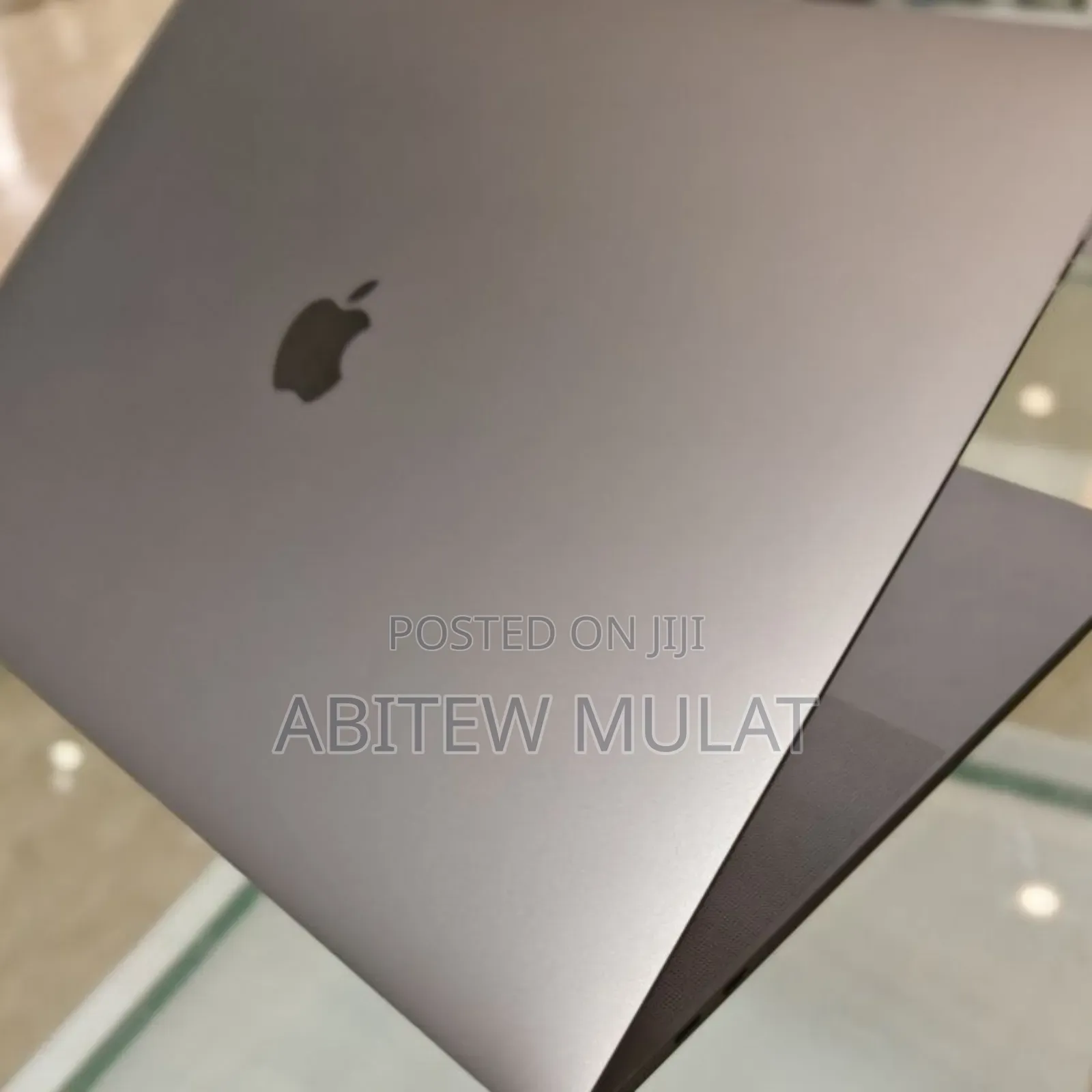 New Laptop Apple MacBook Pro 2019 16GB Intel Core I7 SSD 512GB