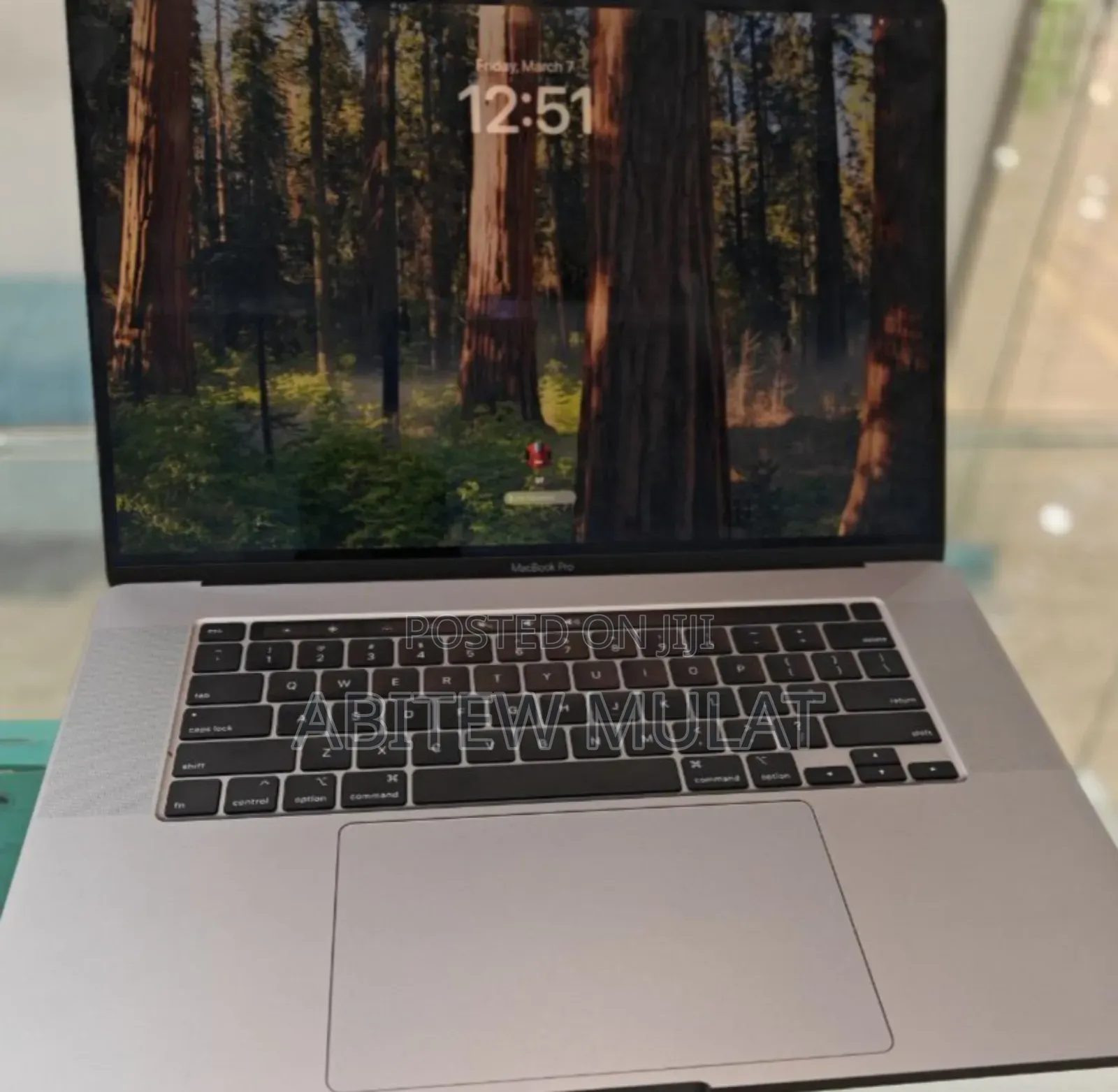 New Laptop Apple MacBook Pro 2019 16GB Intel Core I7 SSD 512GB