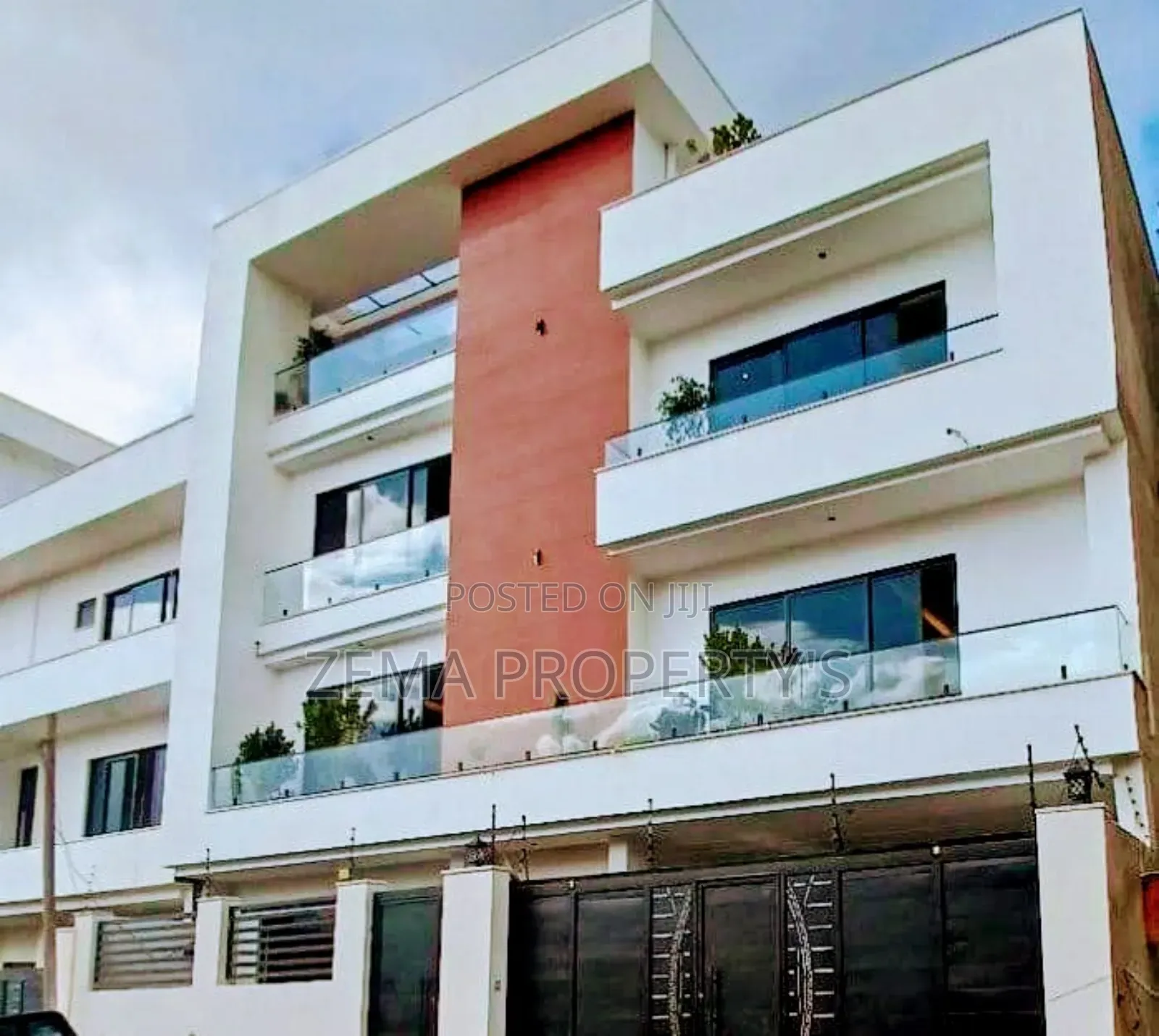 5bdrm House in Bole for sale