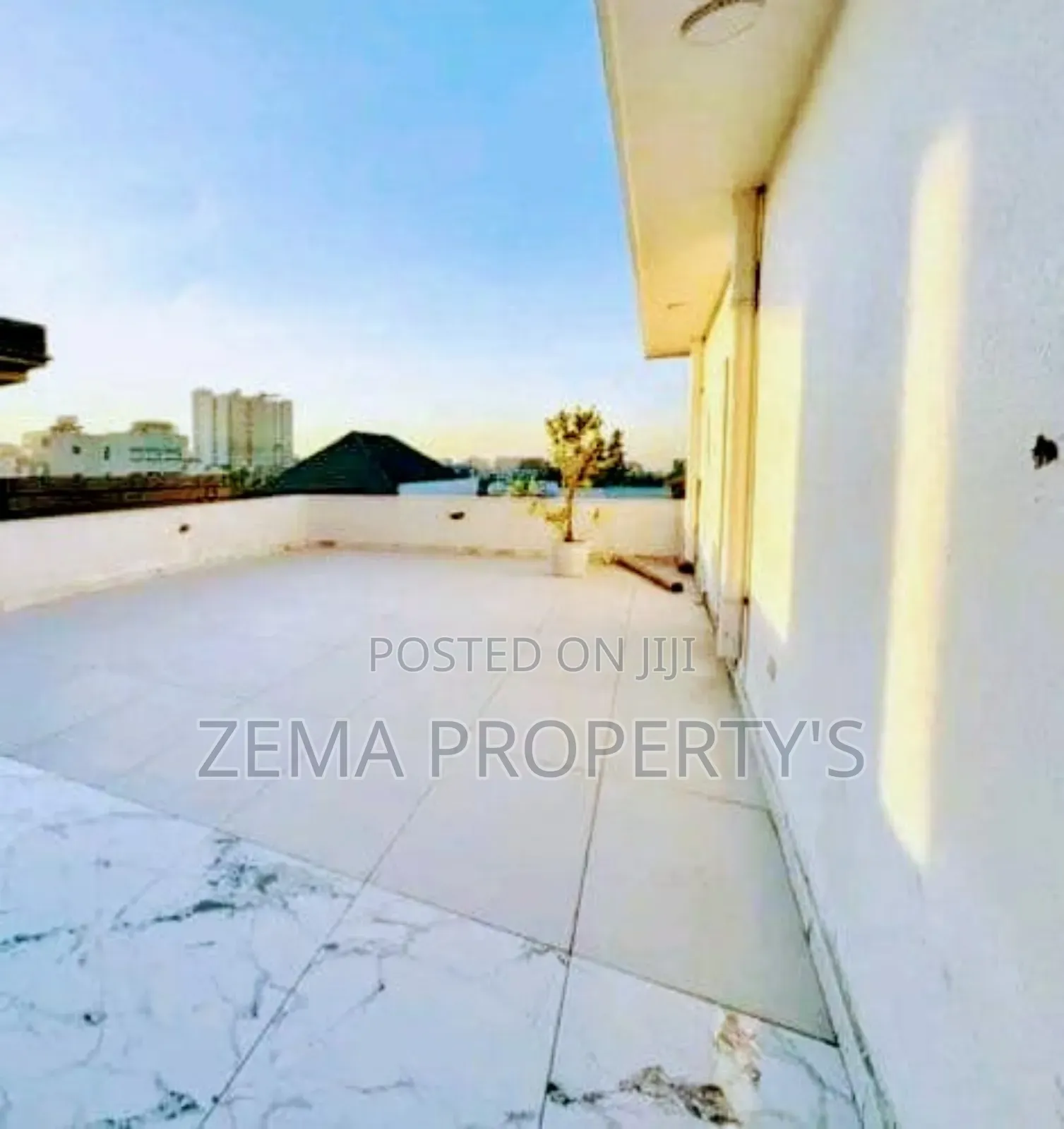 5bdrm House in Bole for sale