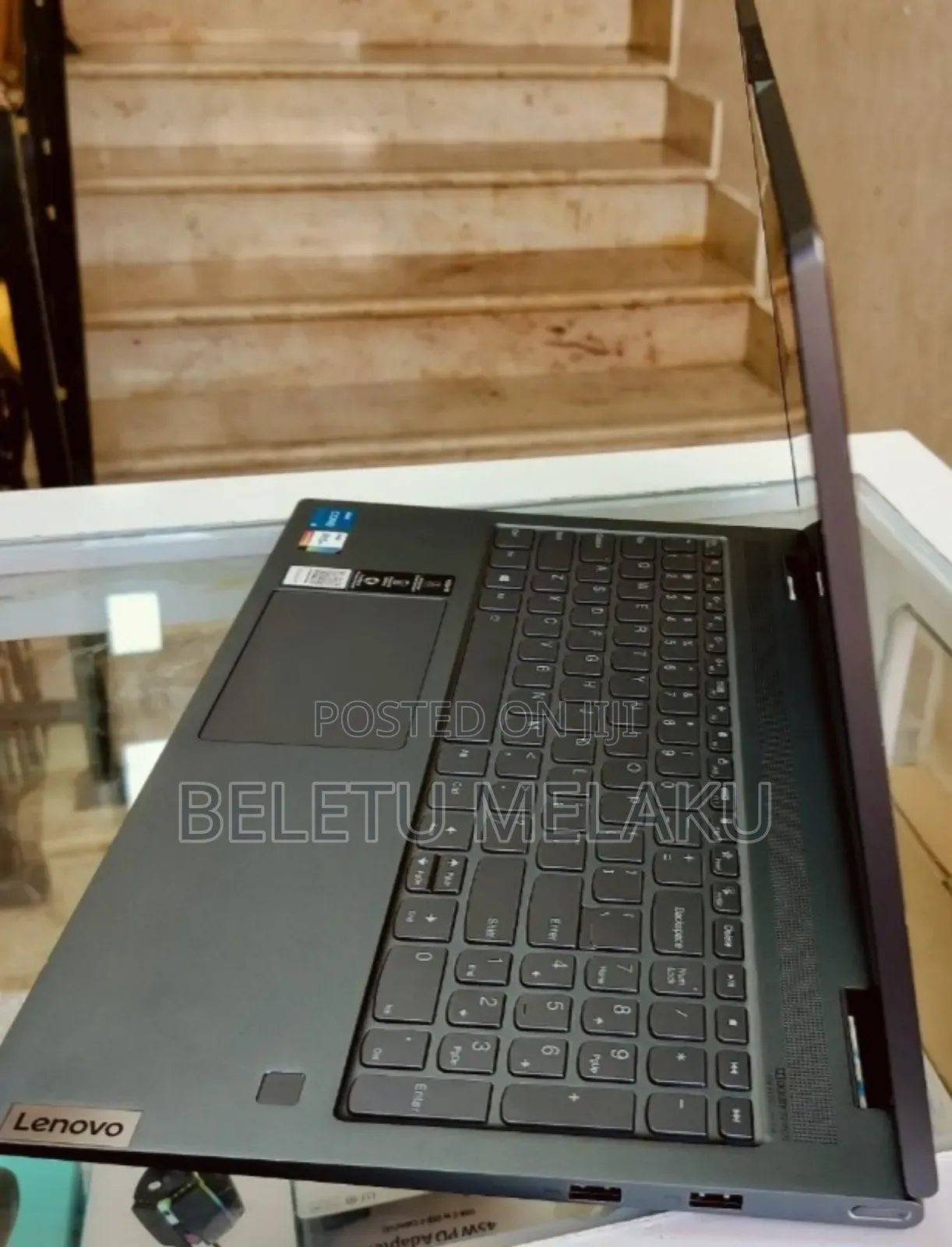 New Laptop Lenovo Yoga 7i 8GB Intel Core I5 SSD 256GB