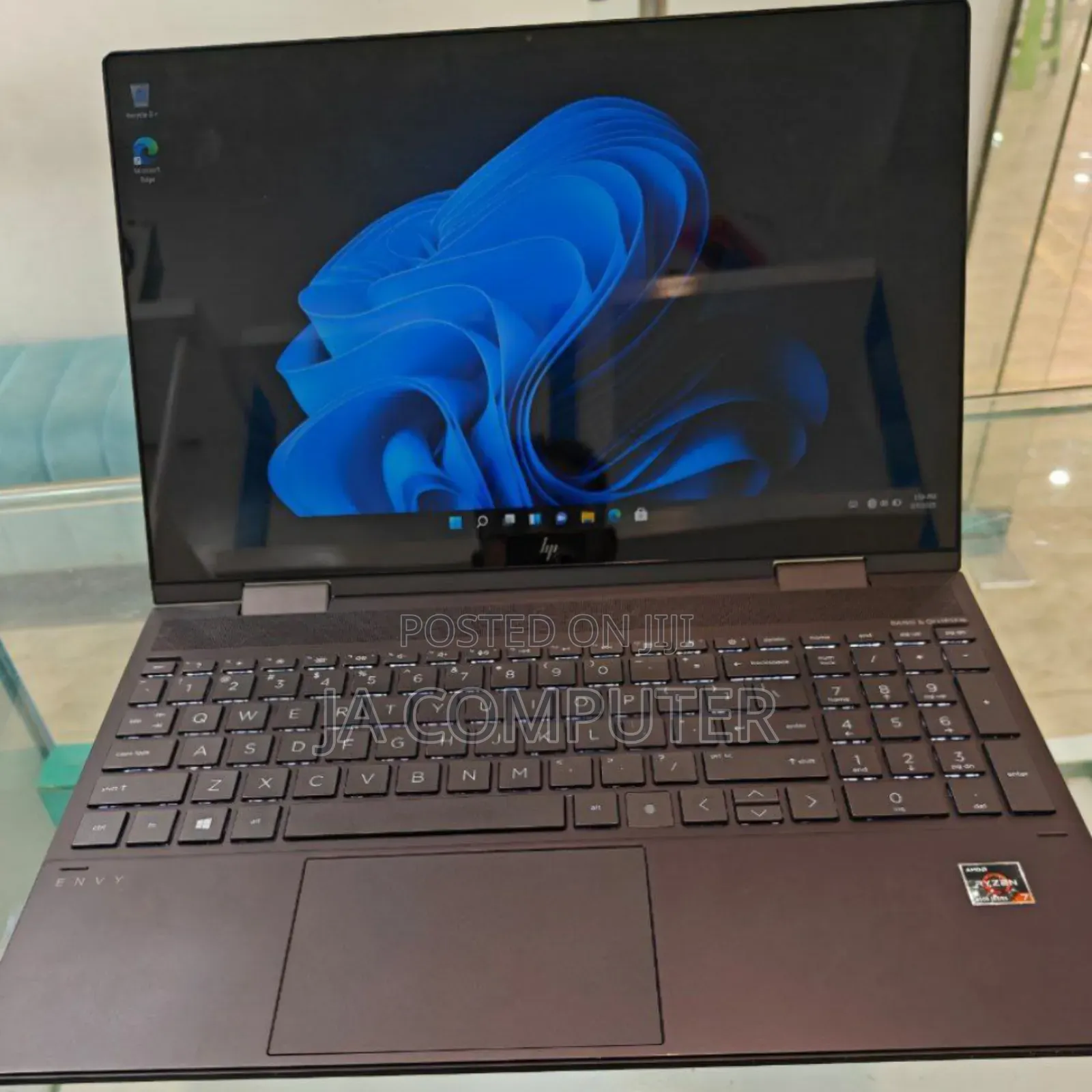 New Laptop HP Envy X360 12GB AMD Ryzen 7 SSD 512GB