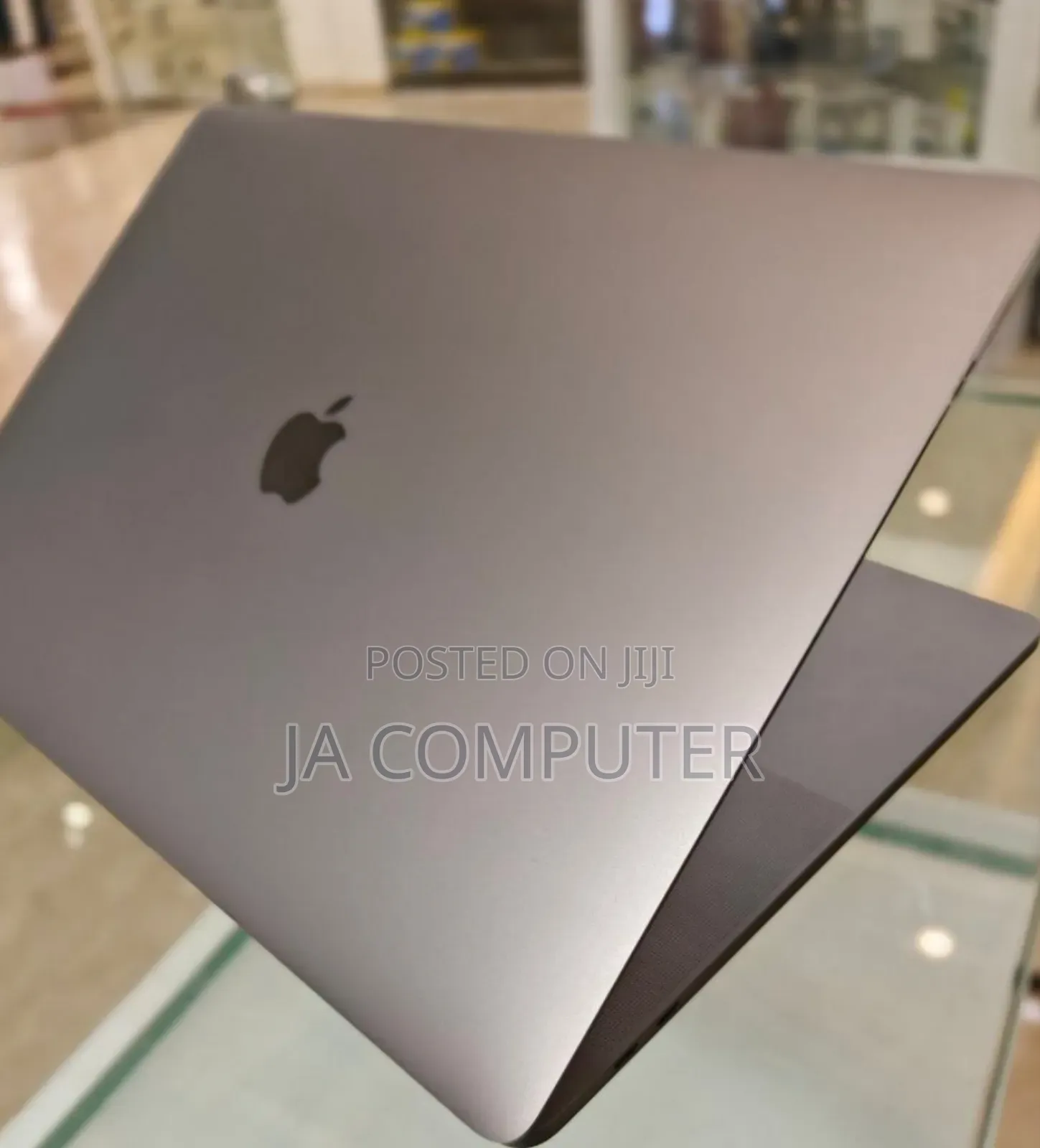 New Laptop Apple MacBook Pro 2019 16GB Intel Core I7 SSD 512GB