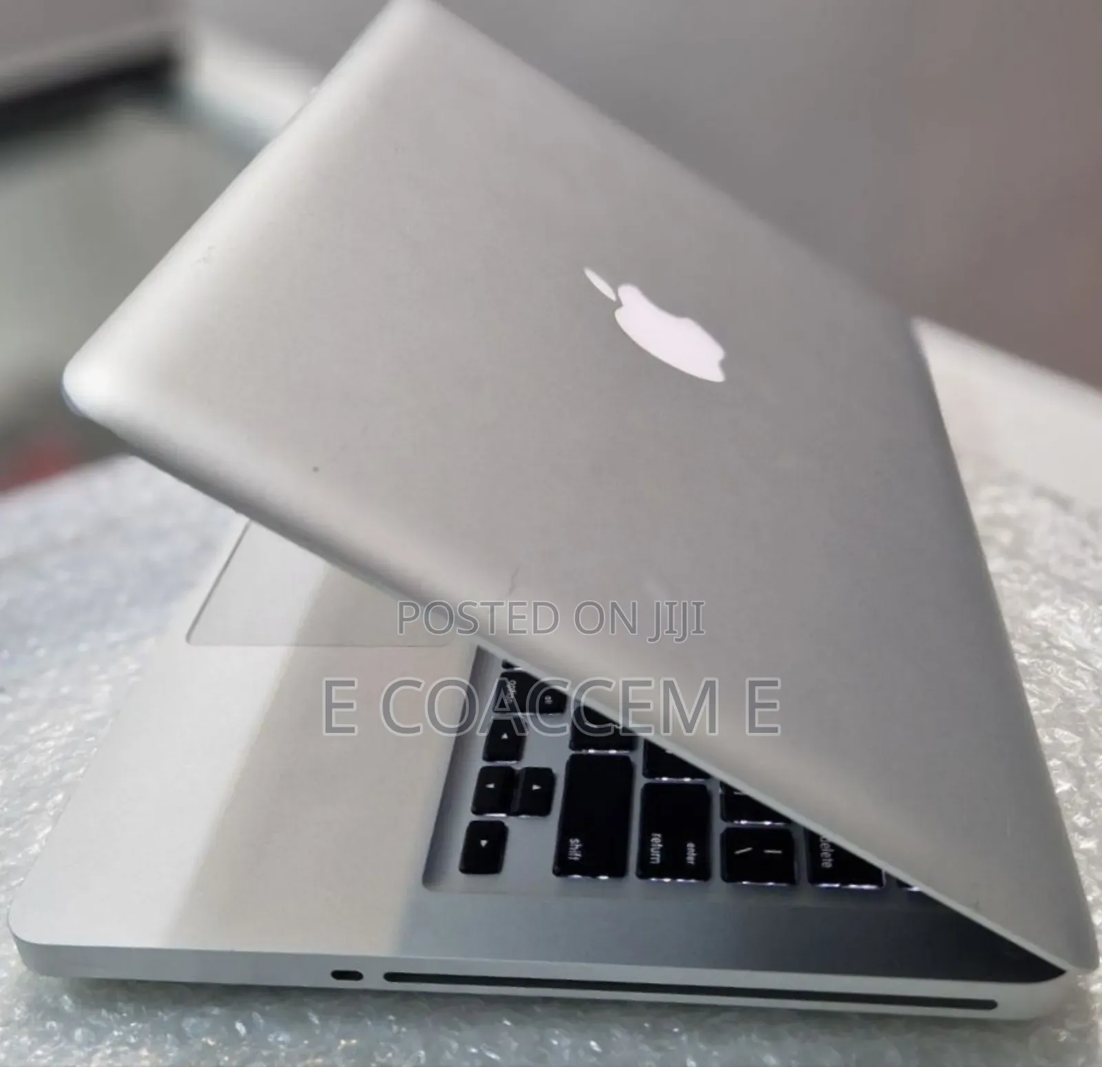 New Laptop Apple MacBook 4GB Intel Core I5 HDD 500GB