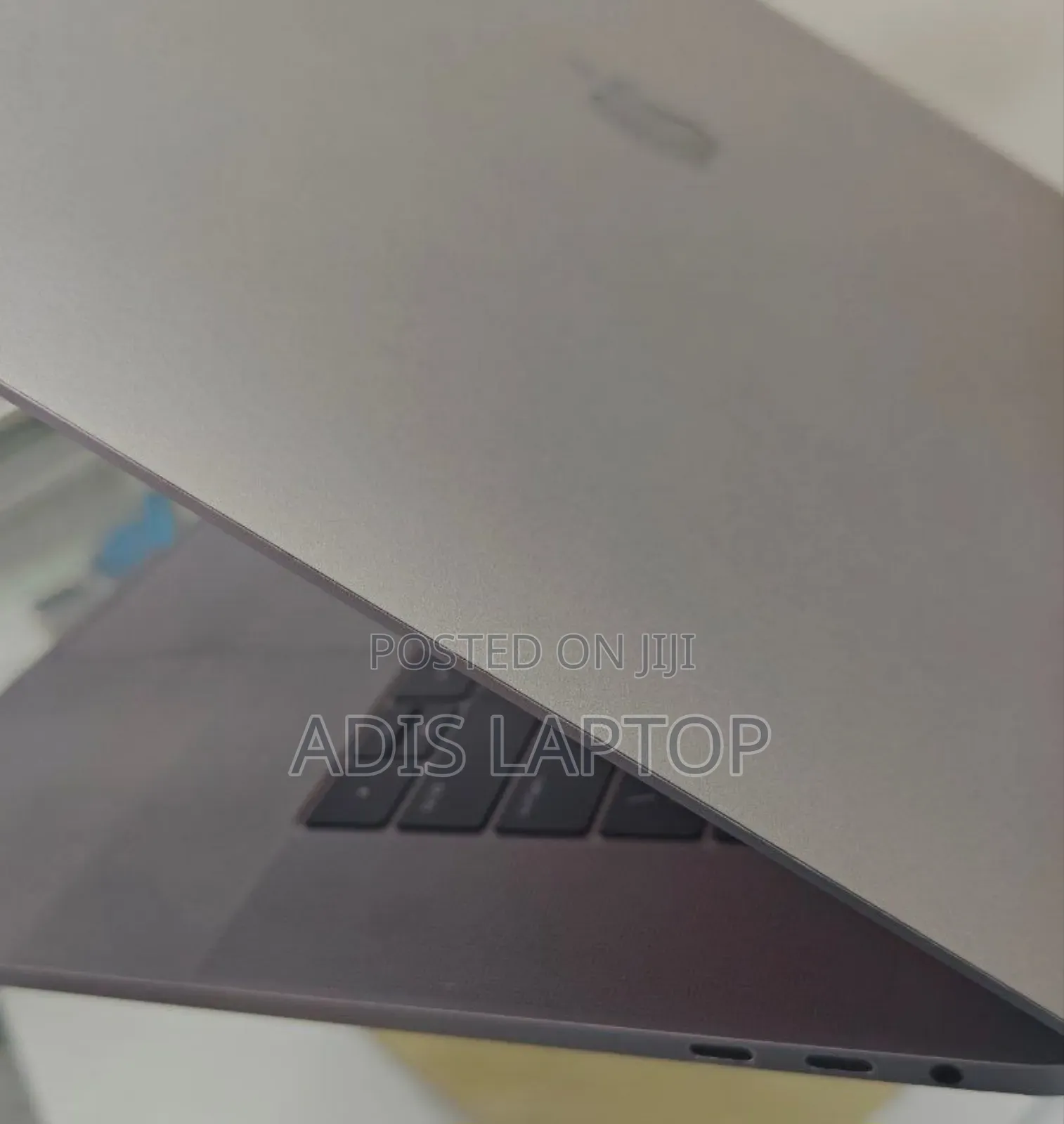 New Laptop Apple MacBook Pro 2017 16GB Intel Core I7 SSD 1T