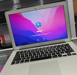 Photo - New Laptop Apple MacBook Pro 2017 8GB Intel Core I5 SSD 128GB