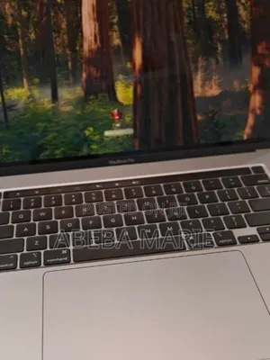 New Laptop Apple MacBook Pro 2019 16GB Intel Core I7 SSD 512GB