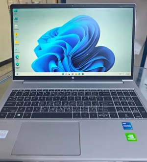 Photo - New Laptop HP 16GB Intel Core I5 SSD 512GB