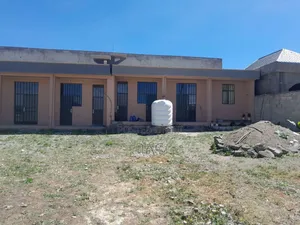 የሚሸጥ ሰርቪስ ቤት
ሀያት ዲያስፖራ ሰፈር የልማት ተነሺ
500 ካሬ ሜትር