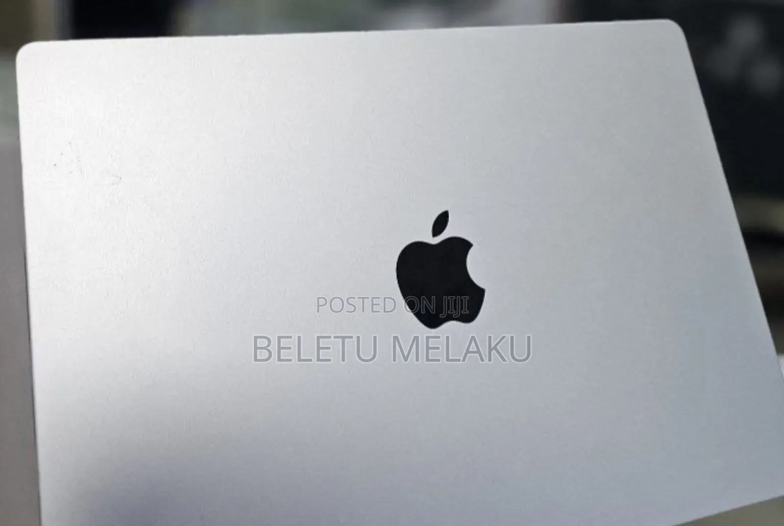 New Laptop Apple MacBook Pro 8GB Apple M3 SSD 512GB