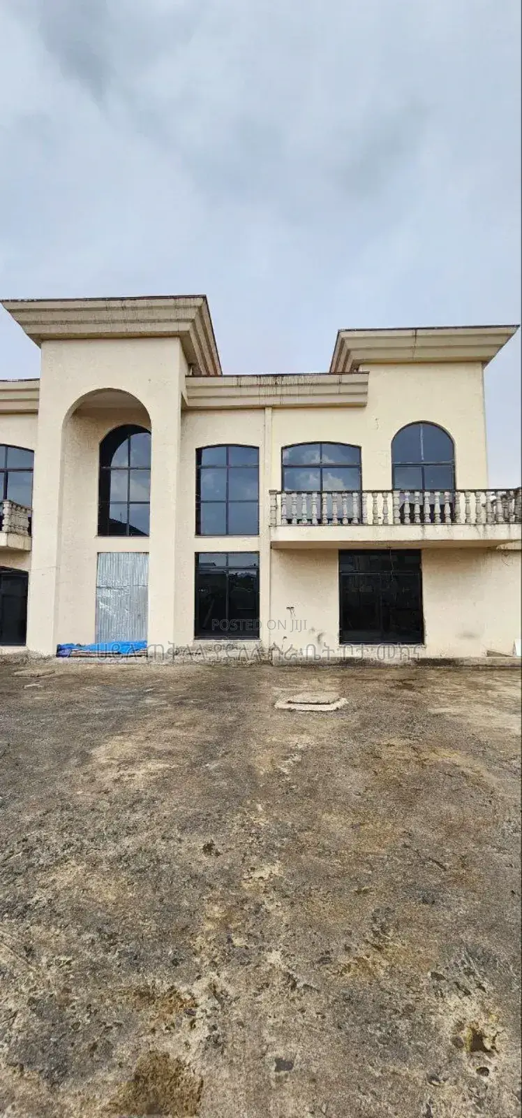 10bdrm Townhouse/Terrace in Rosseta Real State, Oromia-Finfinne