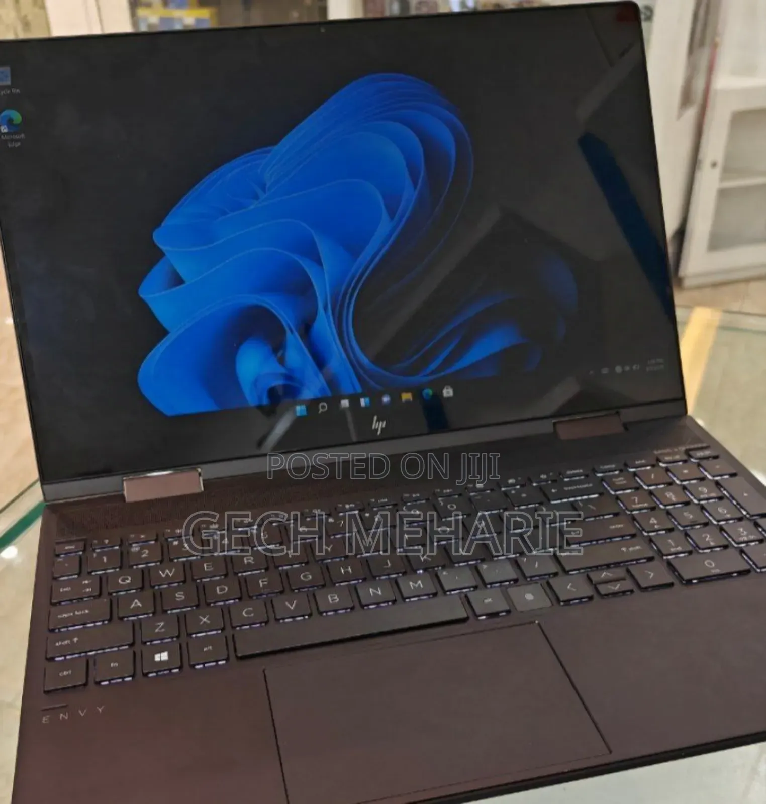 New Laptop HP Envy X360 12GB AMD Ryzen 7 SSD 512GB