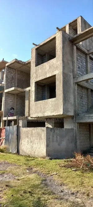 4bdrm Townhouse/Terrace in Ayat Diaspora Area, Yeka for sale