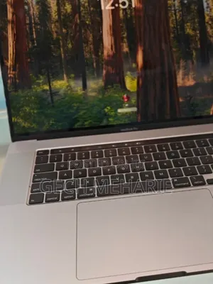 New Laptop Apple MacBook Pro 2019 16GB Intel Core I7 SSD 512GB