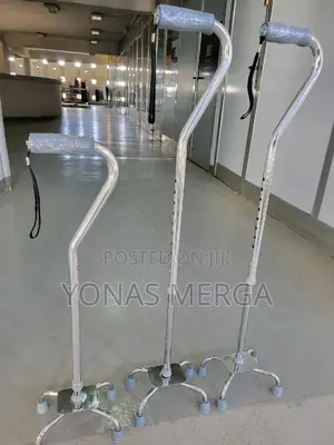 Photo - New 4post Walking Cane፵我derukk-Tty Walkers for Seniors-ከዘራ
