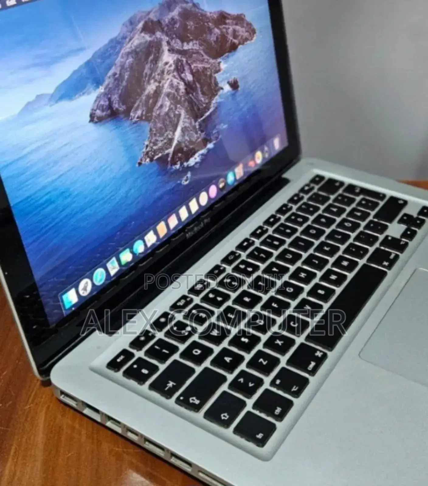 Laptop Apple MacBook Pro 2011 8GB Apple M1 Pro SSD 500GB