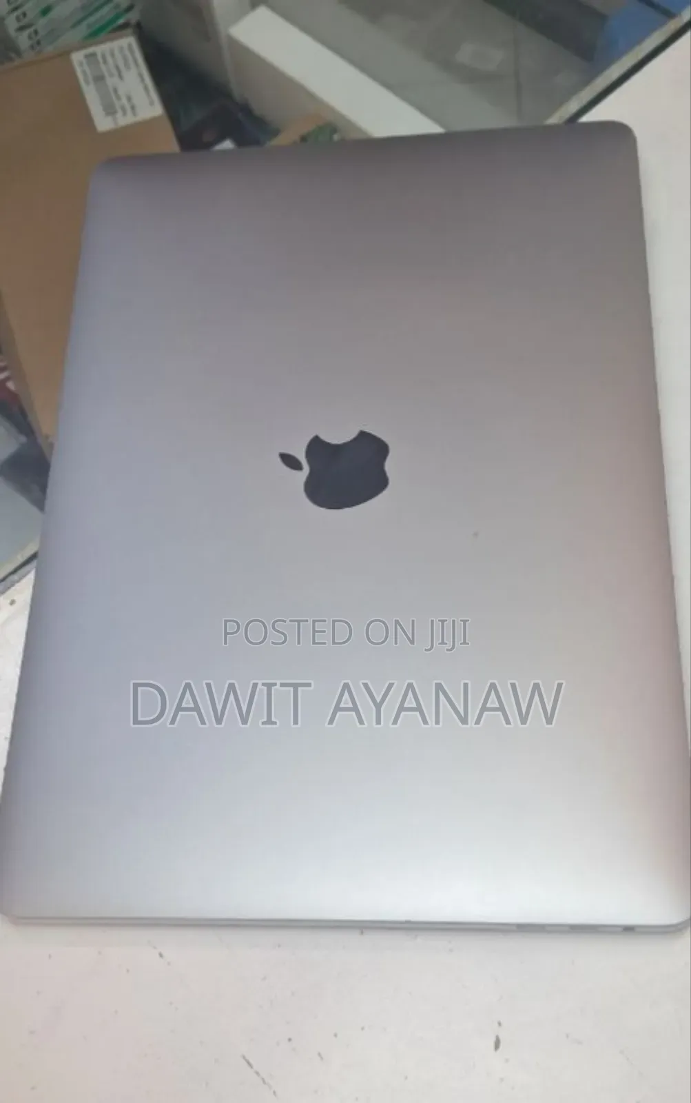 New Laptop Apple MacBook Pro 2018 8GB Intel Core I5 SSD 256GB