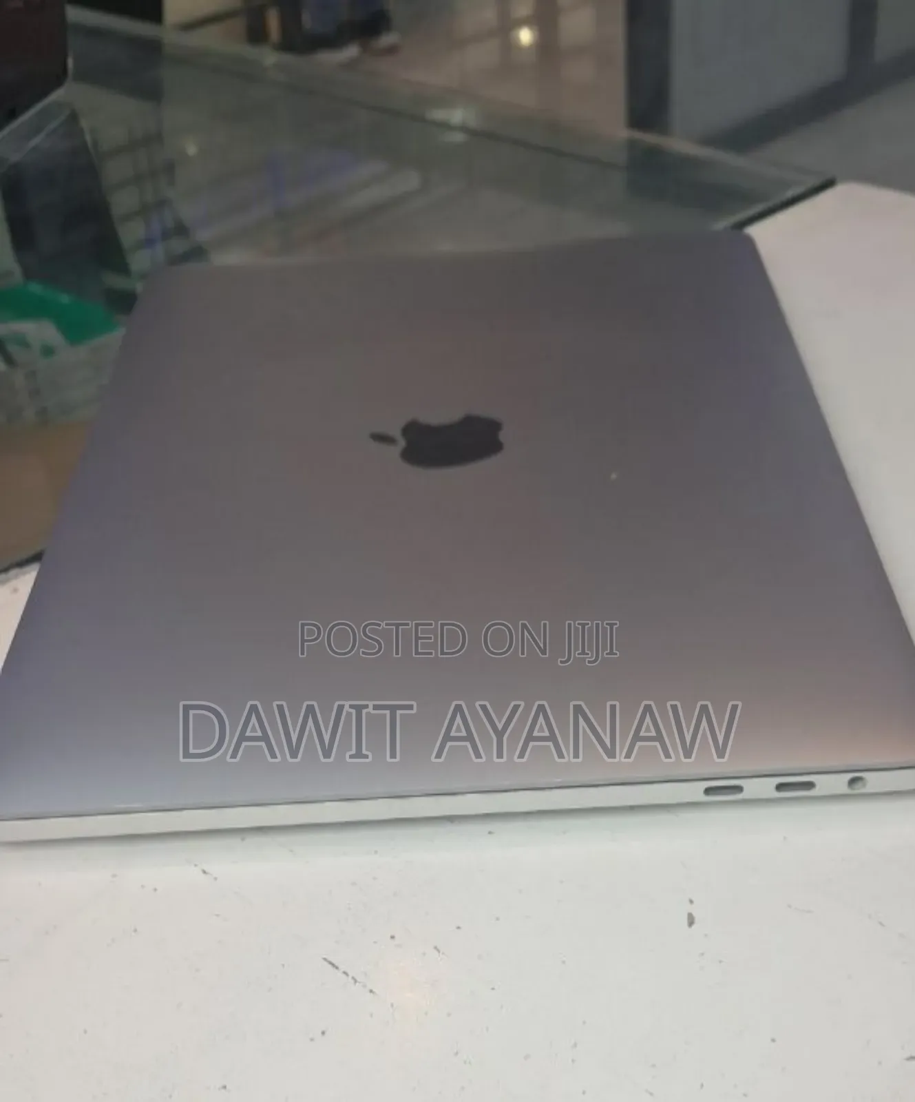 New Laptop Apple MacBook Pro 2018 8GB Intel Core I5 SSD 256GB