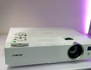 Sony Projector VPL-Dx102