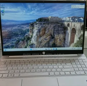 New Laptop HP Pavilion 15 8GB AMD Ryzen 5 SSD 512GB